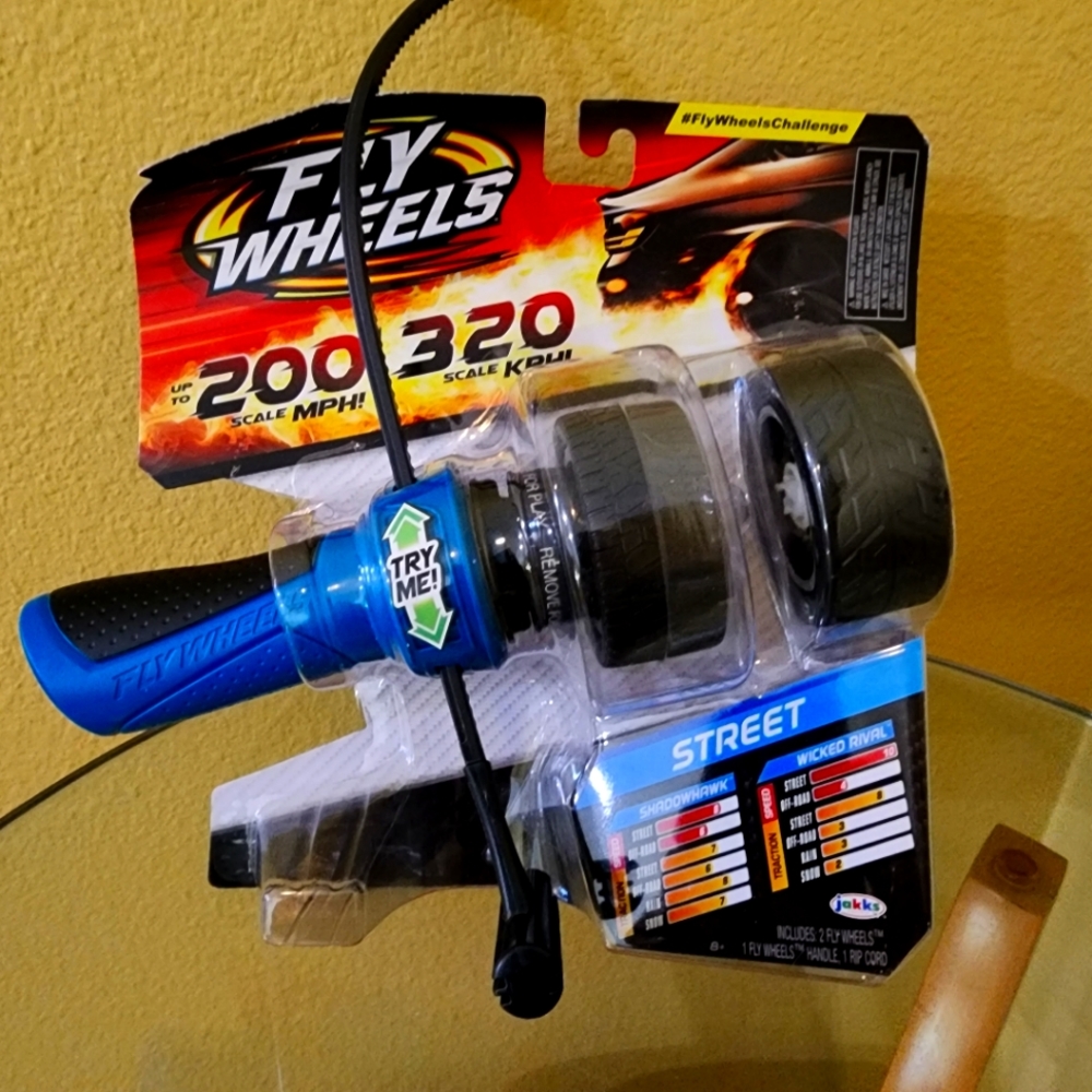 TOY. GREAT FOR EASTER GIFT Fly wheels New